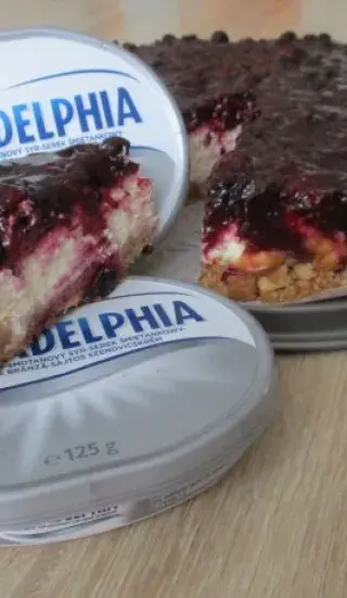 Osvěžující cheesecake s lesním ovocem