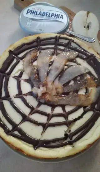 cheesecake s cokoladou a hruskami