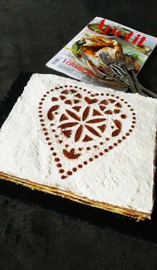 Krémový oříškový dort