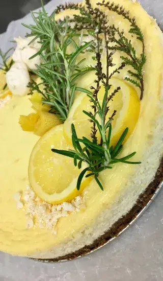 Rozmarýnovo-citrónový cheesecake