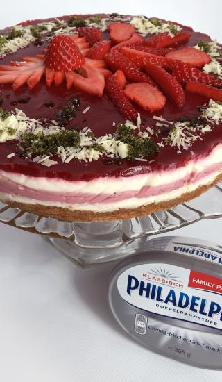 Jahodový cheesecake s perníkem a mátovým cukrem