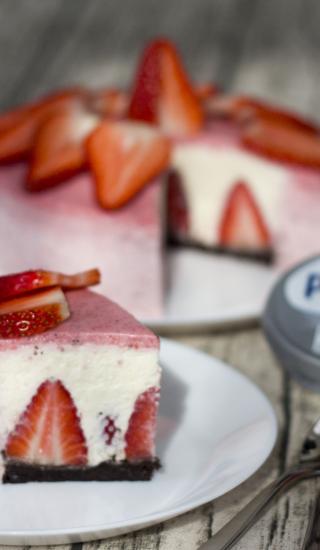 Jahodový cheesecake s Oreo sušenkami