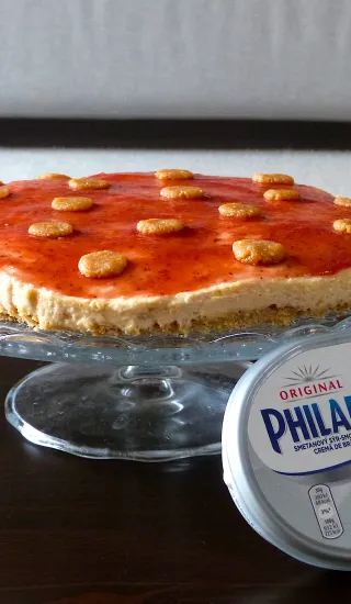 Cheesecake á la peanut butter and jelly sandwich