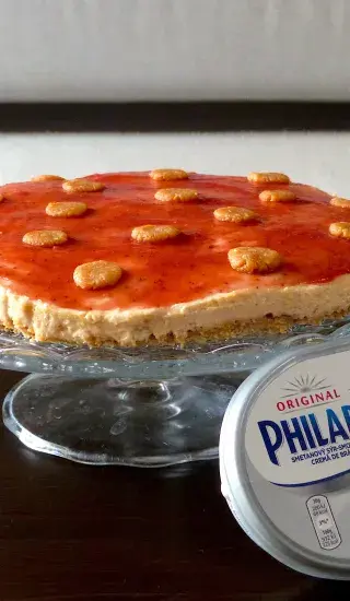 Cheesecake á la peanut butter and jelly sandwich