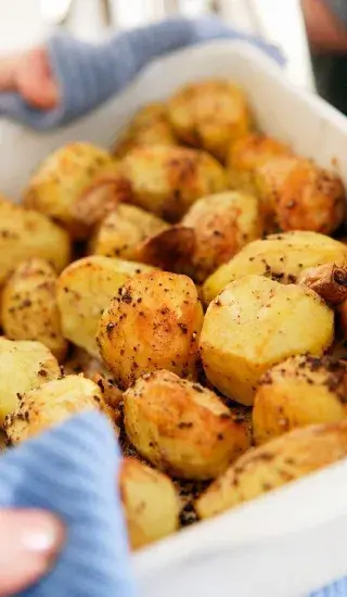 Brambory pečené v husím sádle