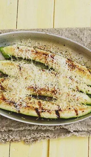 Grilované cuketky s parmazánem