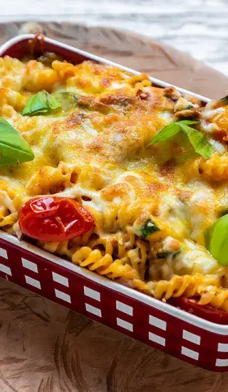 Těstoviny s tuňákem a sýrem