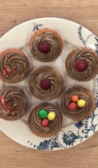 Vanilkové cupcaky s čokoládovým krémem