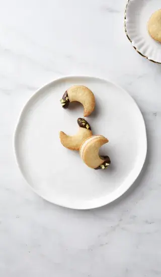 Linecké půlměsíčky s mandlovou nádivkou podle Ivety Fabešové