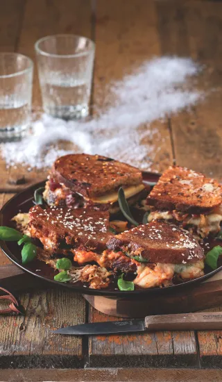 2x sýrový chléb – s kimči & s jablky a prosciuttem