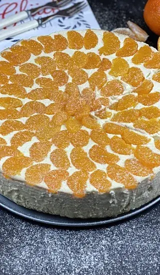 Piškotový dort s tvarohem a mandarinkami