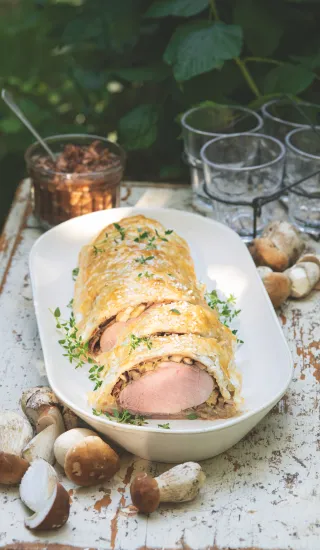 Panenka à la Wellington s houbovým přelivem