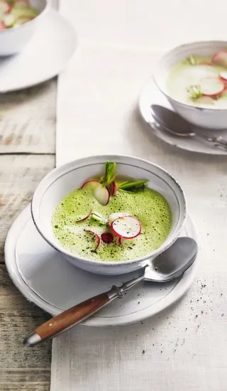 Bramborová pěna s ředkvičkami