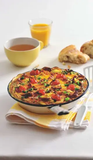 Bramborová frittata se slaninou a klobásou