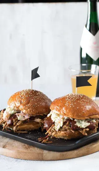 Burgery s trhaným vepřovým na cidru