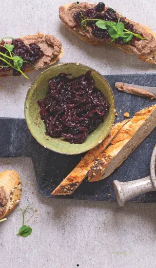 Čočková pomazánka à la ‚paštika‘ s cibulovým džemem