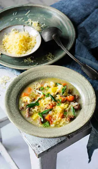 ,Cheeseburgerová‘ polévka