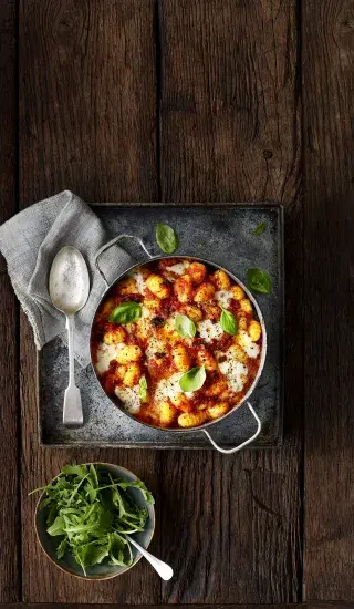 Zapečené gnocchi s chorizem a mozzarellou