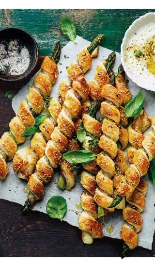 Chřest & prosciutto v listovém těstě