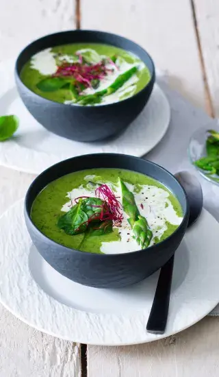 Chřestová polévka se špenátem