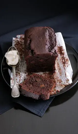 Čokoládový chlebíček s červenou řepou