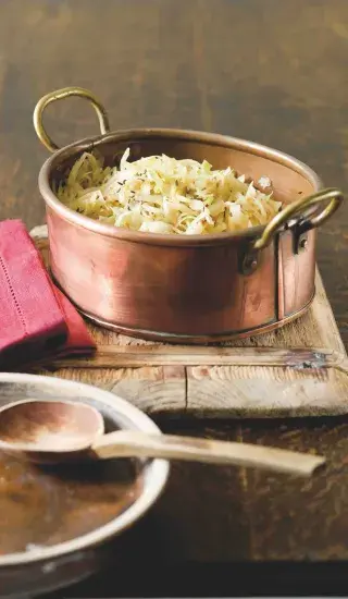 Dušené hlávkové zelí