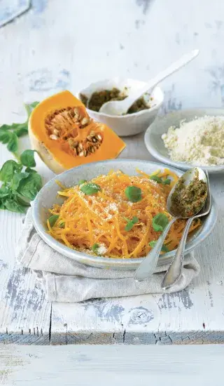 Dýňové špagety & rajské pesto