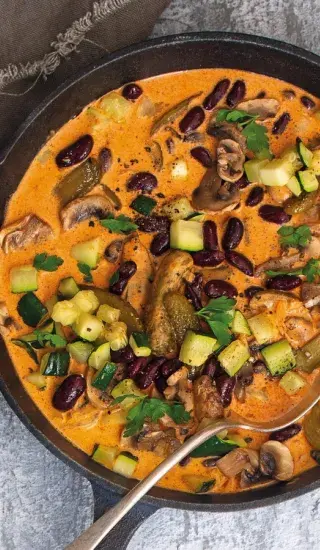 Fazole v omáčce s cuketou