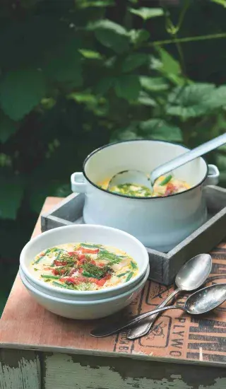 Fazolková polévka s koprem