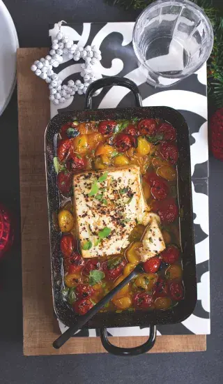 Feta pečená s rajčaty