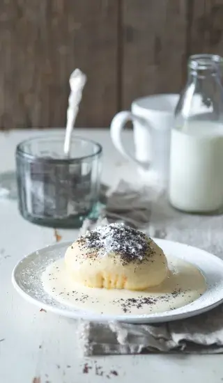 Germknödel (Pařený kynutý knedlík s povidly)