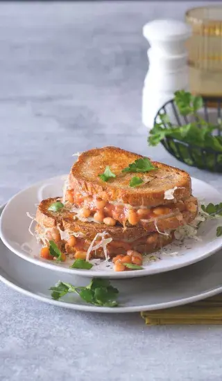 Grilled cheese s fazolemi