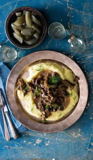 Hovězí Stroganov (moderní pohled)