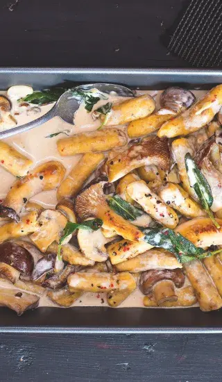 Hříbkové gnocchi v žampionové omáčce