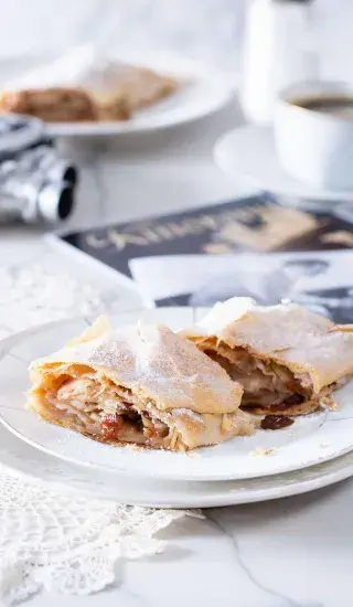 Jablkový závin z taženého těsta