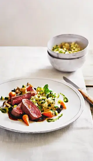 Jehněčí svíčková s mátovým kuskusem