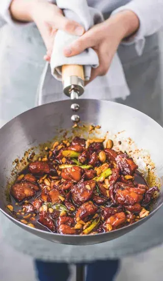 Karamelové kuřecí kung pao