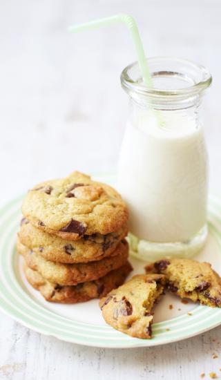 Sušenky s kousky čokolády (cookies)