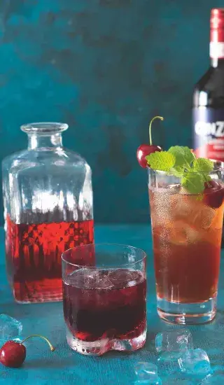 Sirup z třešní a meduňky & alko i nealko koktejl