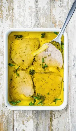 Konfitovaný tuňák