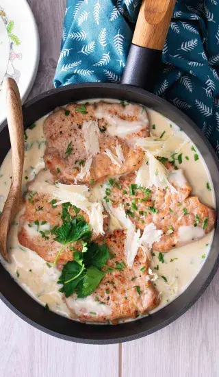 Kotlety v parmazánové omáčce