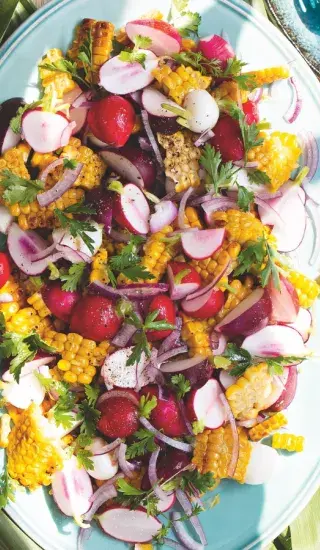 Kukuřičný salát s ředkvičkami