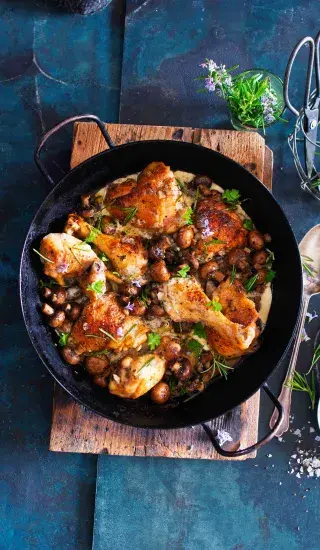 Kuře v rozmarýnovo-houbové omáčce