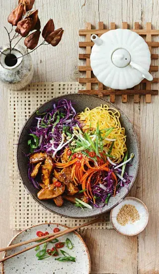 Kuřecí chow mein