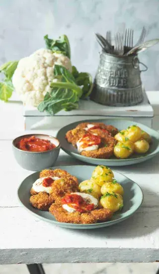 Květákové ‚řízky‘ s mozzarellou