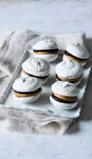 Laskonky s čokoládou a kávovým krémem