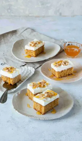 Mandlovo-pomerančový koláč s mascarpone