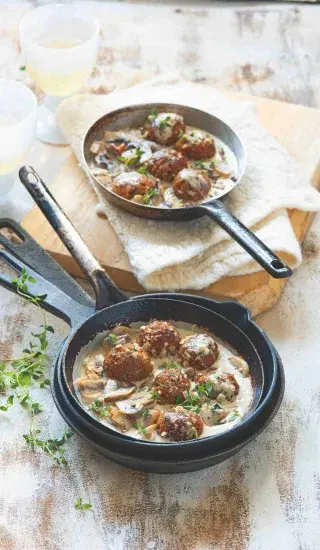 Nemasové kuličky s houbovou omáčkou