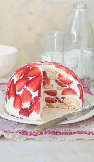 Nepečená jahodová bomba