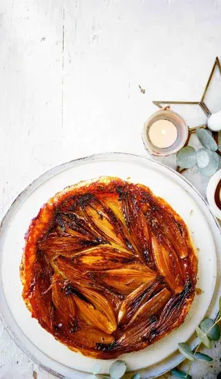 Obrácený koláč s čekankou